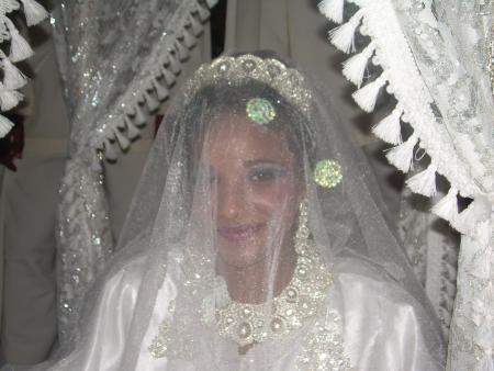 hahiya jat lala la3rossa